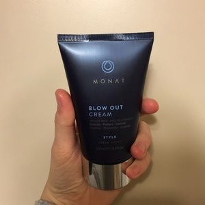 Monat’s Blow Out Cream